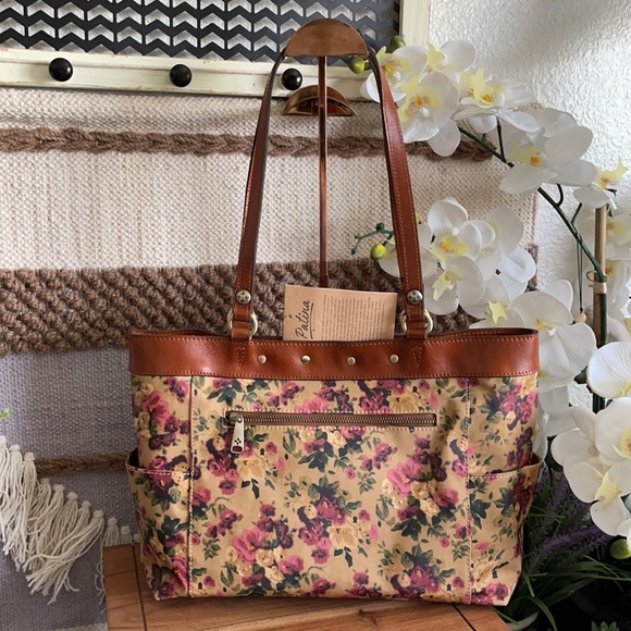 🔥FLASH SALE🔥Patricia Nash Coated Linen Canvas 👜 - Picture 8 of 16